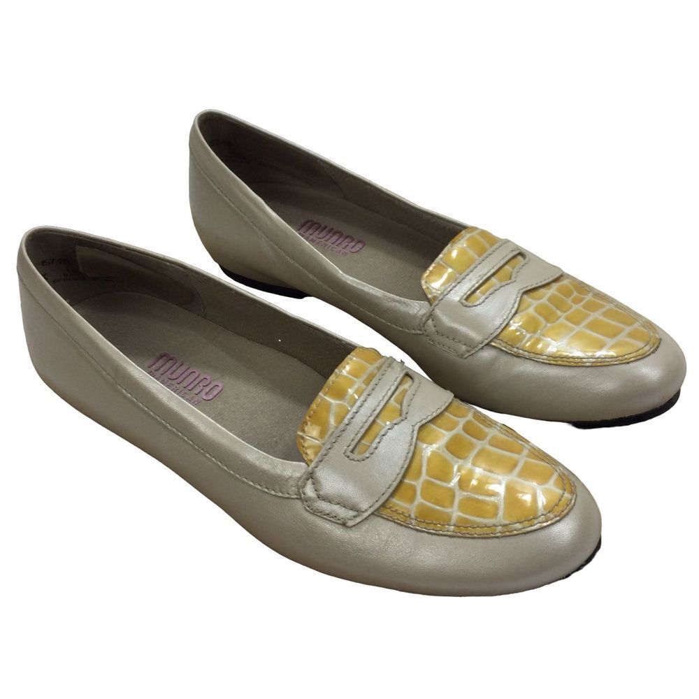 MUNRO American Womens Beige Croc Print Slip On Leather Penny Loafers Shoes 8N